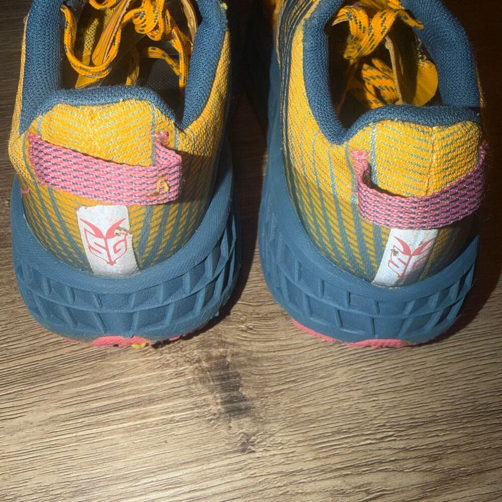Hoka One One Speedgoat 4, Women 8.5 - Picture 4 of 8